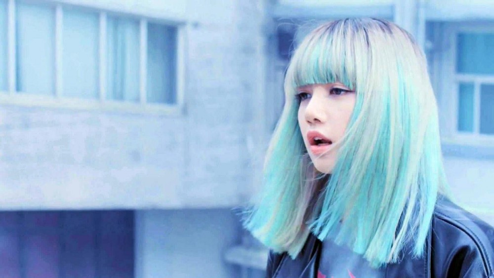 blackpink_lisa_2
