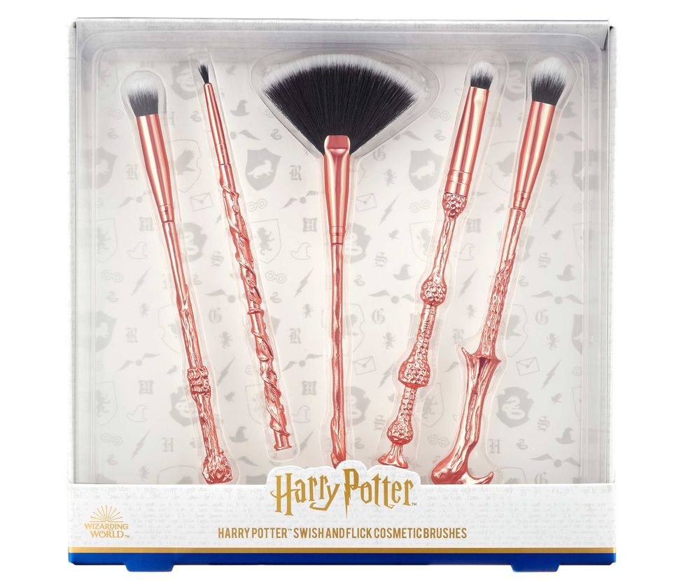 harry-potter-makeup-brush-set-boots-1540376196